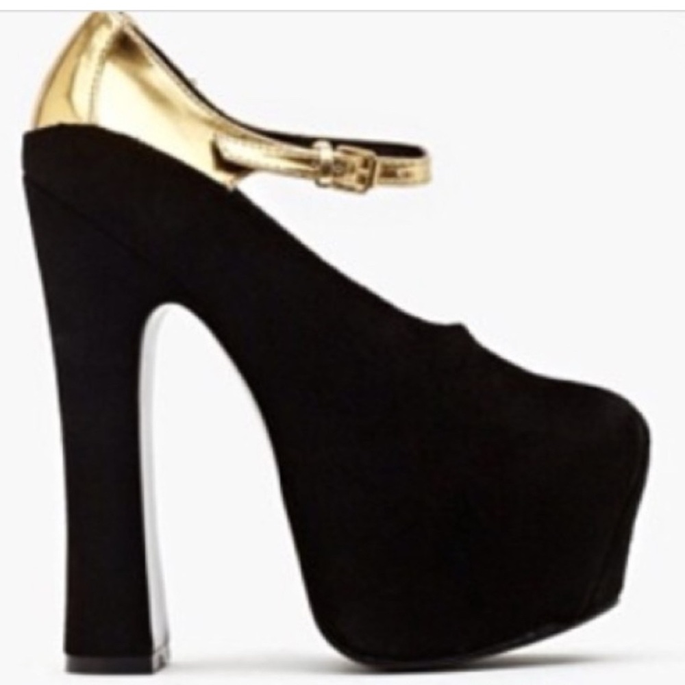 DV by Dolce Vita Black and Gold Heels